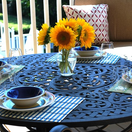 Planning a porch party - outdoor tablescape