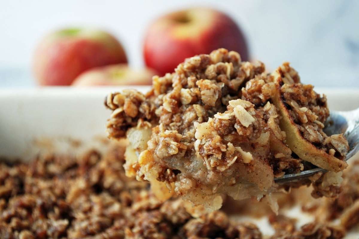 big spoonful of gluten-free apple crisp