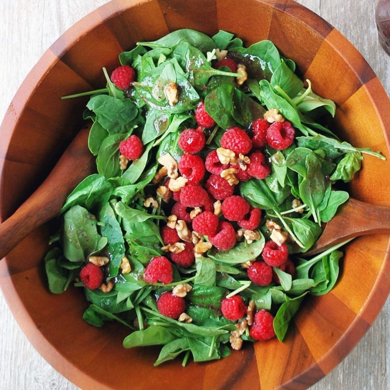 Easy Raspberry Spinach Salad {Christmas Salad}