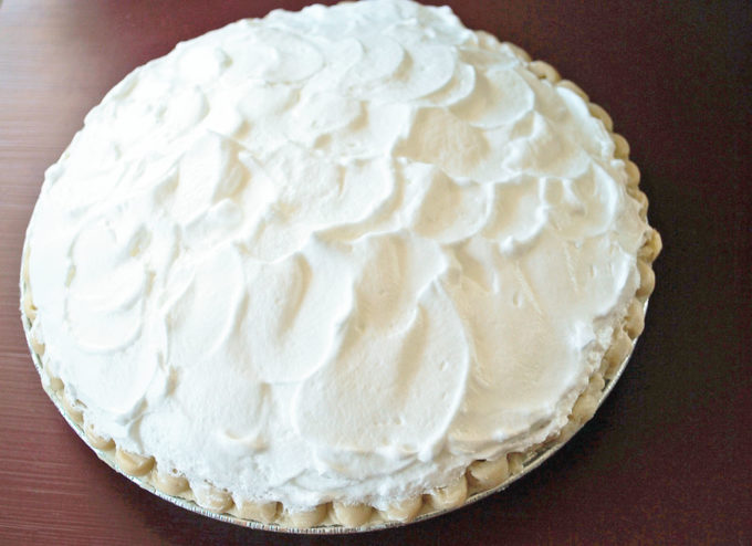 Made with fresh orange juice and zest, orange meringue pie is an amazing twist on classic lemon meringue pie.