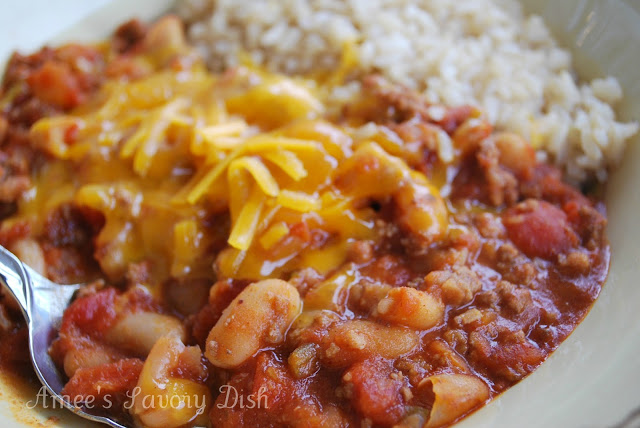 White bean bison chili is a slow cooker chili recipe, loaded with excellent protein, fiber, lycopene and good carbohydrates. Not to mention, it's easy to make and delicious, too!!