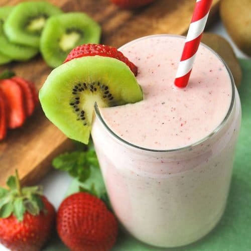 Kiwi Strawberry Banana Smoothie - Amee's Savory Dish