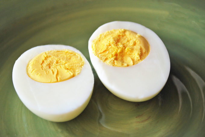 Perfectly cooked hard-boiled eggs recipe