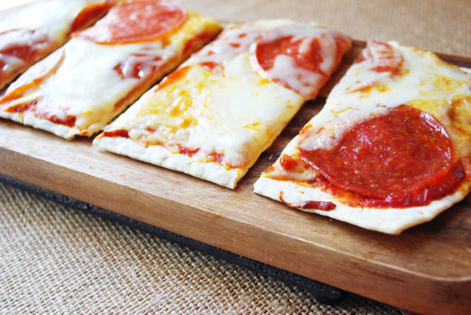 Easy Grilled Flatbread Pizza Recipes - Amee's Savory Dish
