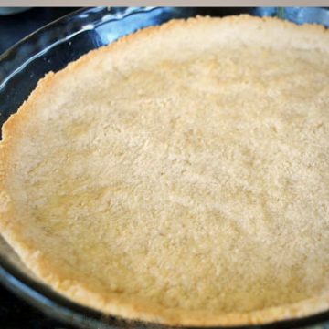 baked pie crust in a glass dish