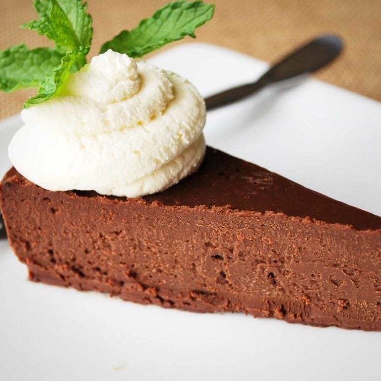 The Best Paleo Flourless Chocolate Cake