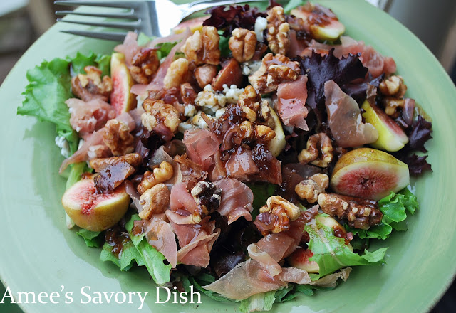 salad with figs, Proscuitto and balsamic vinegar in a bowl