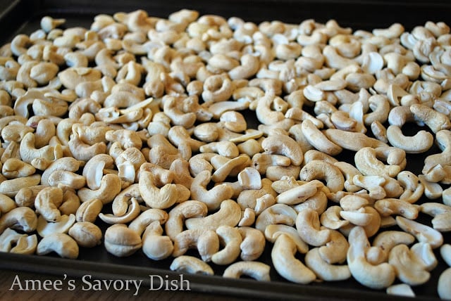 raw cashew pieces