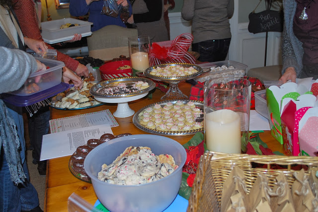 boxing up cookies 