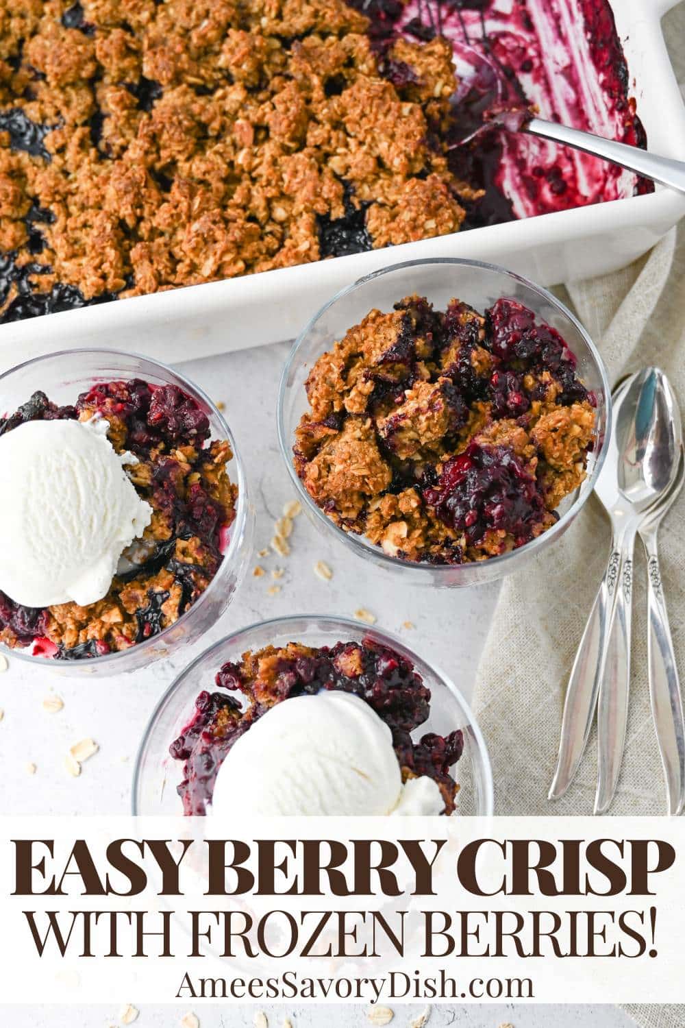This easy berry crisp is a baked fruit dessert, using a blend of frozen blueberries, blackberries and raspberries with a tasty crumbled oat topping. via @Ameessavorydish