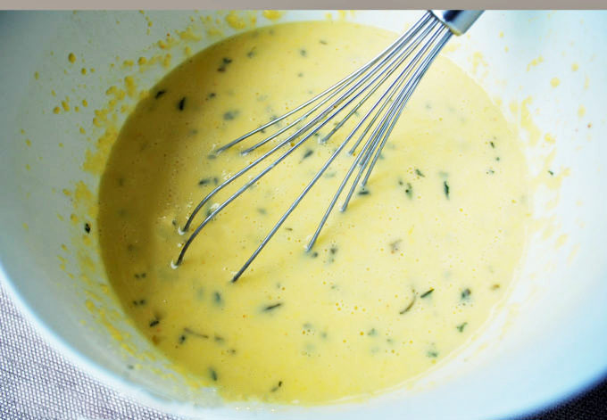 hollandaise sauce for loaded potato breakfast casserole