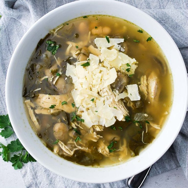 Slow Cooker Chicken & Bean Soup