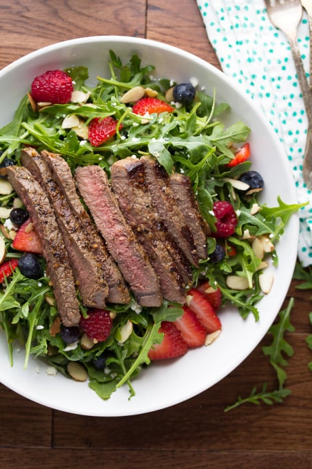 Balsamic Steak Berry and Arugula Salad