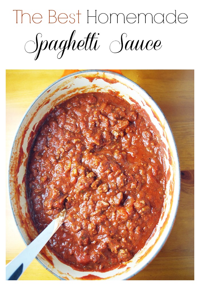 A family recipe for an easy and delicious homemade spaghetti sauce with a unique southern twist. This is a kid favorite in our house! via @Ameessavorydish