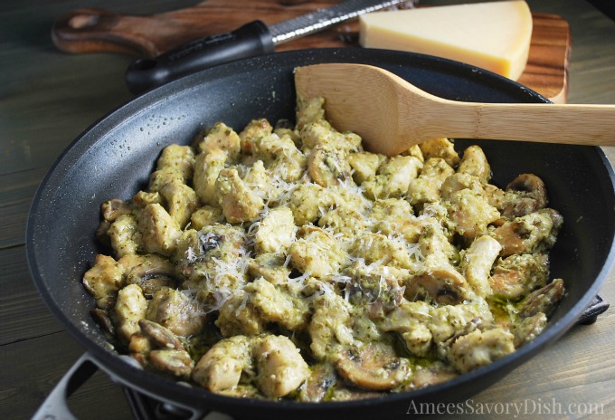 Skillet Pesto Chicken pan