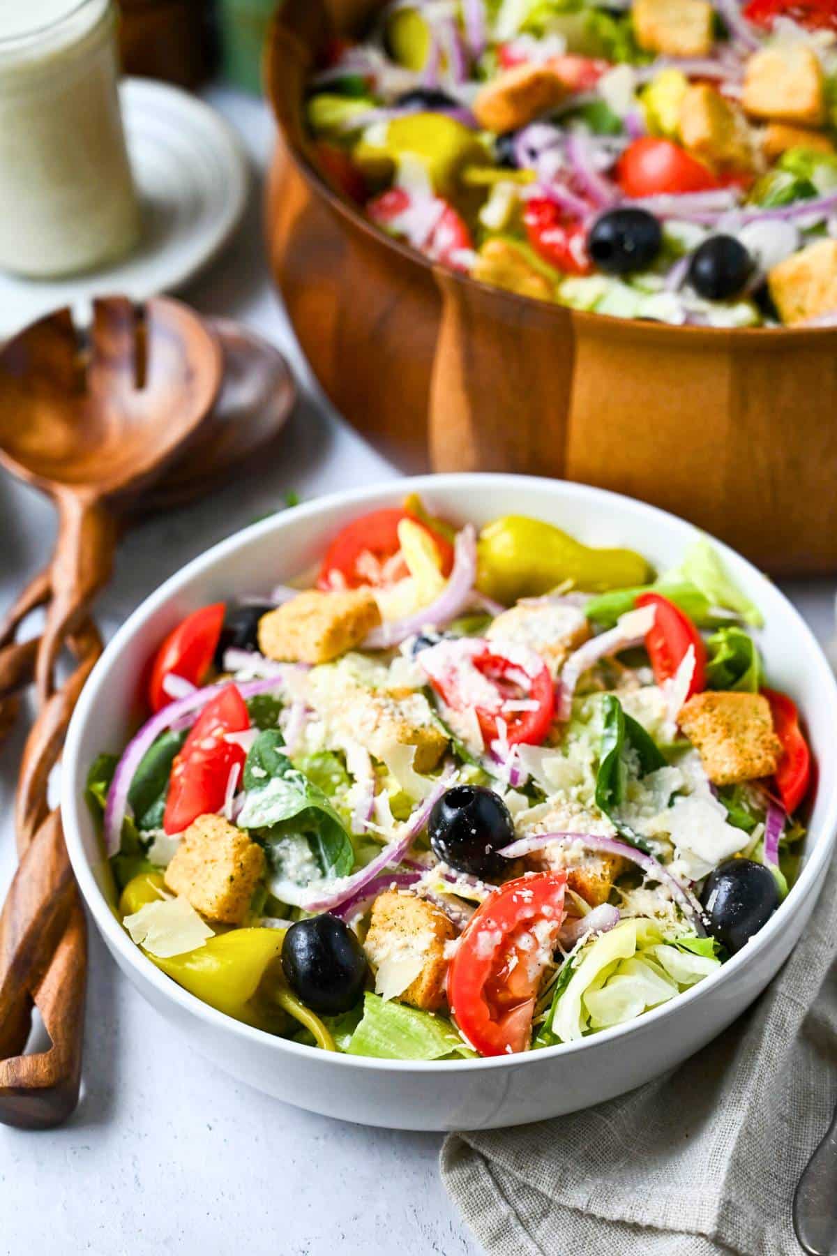 Looking for a healthier copycat Olive Garden salad that doesn’t skimp on flavor? This recipe brings you all the OG flavors you crave, with a nutritious twist. via @Ameessavorydish