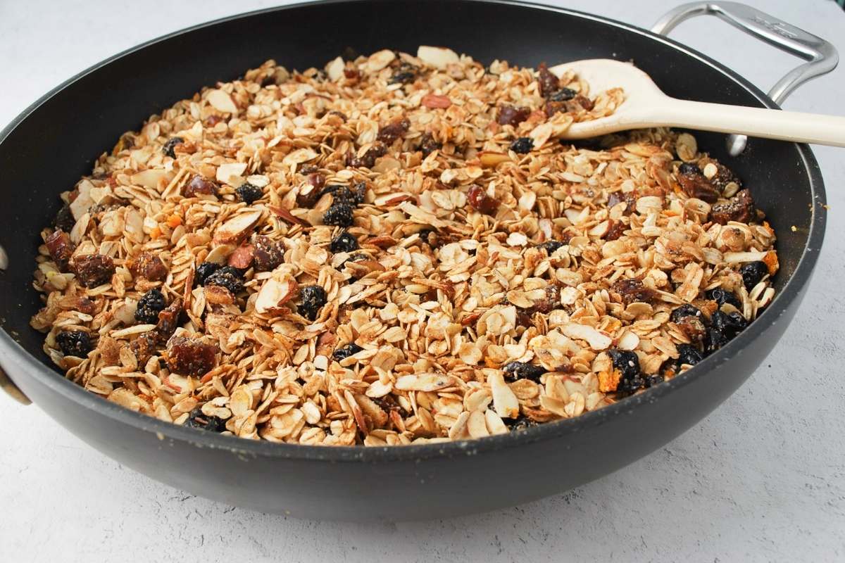 skillet blueberry granola ready to eat in a skillet