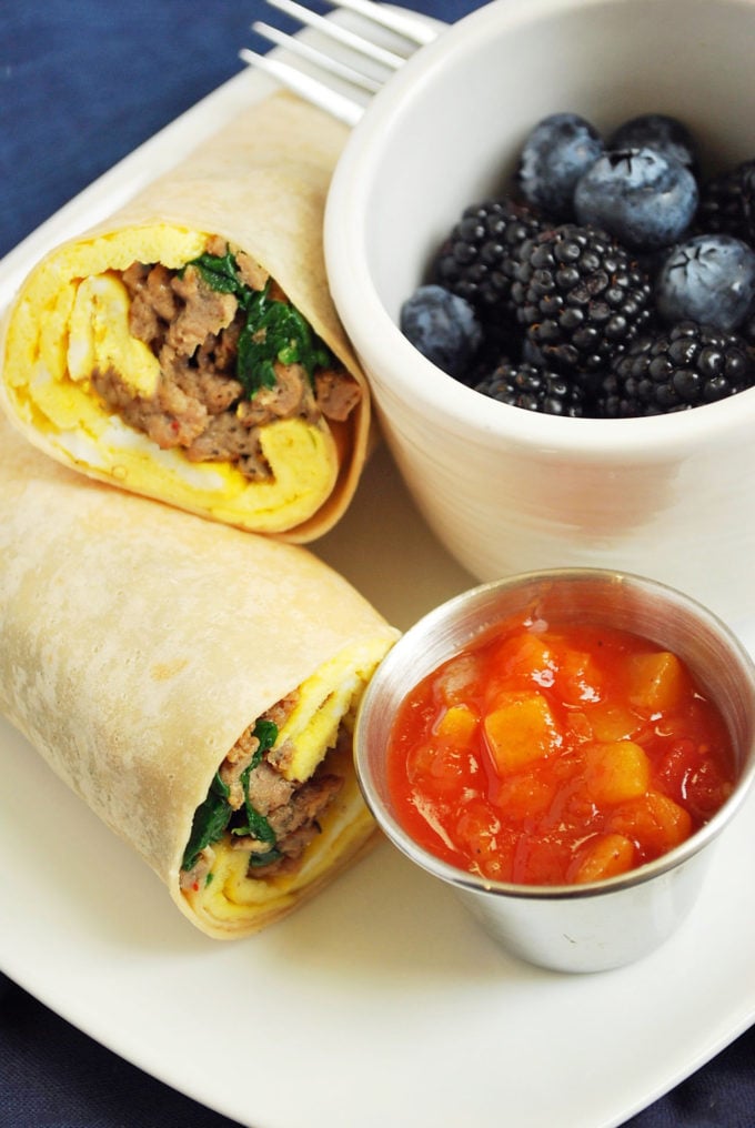 Delicious and easy low-carb breakfast burritos for meal prep