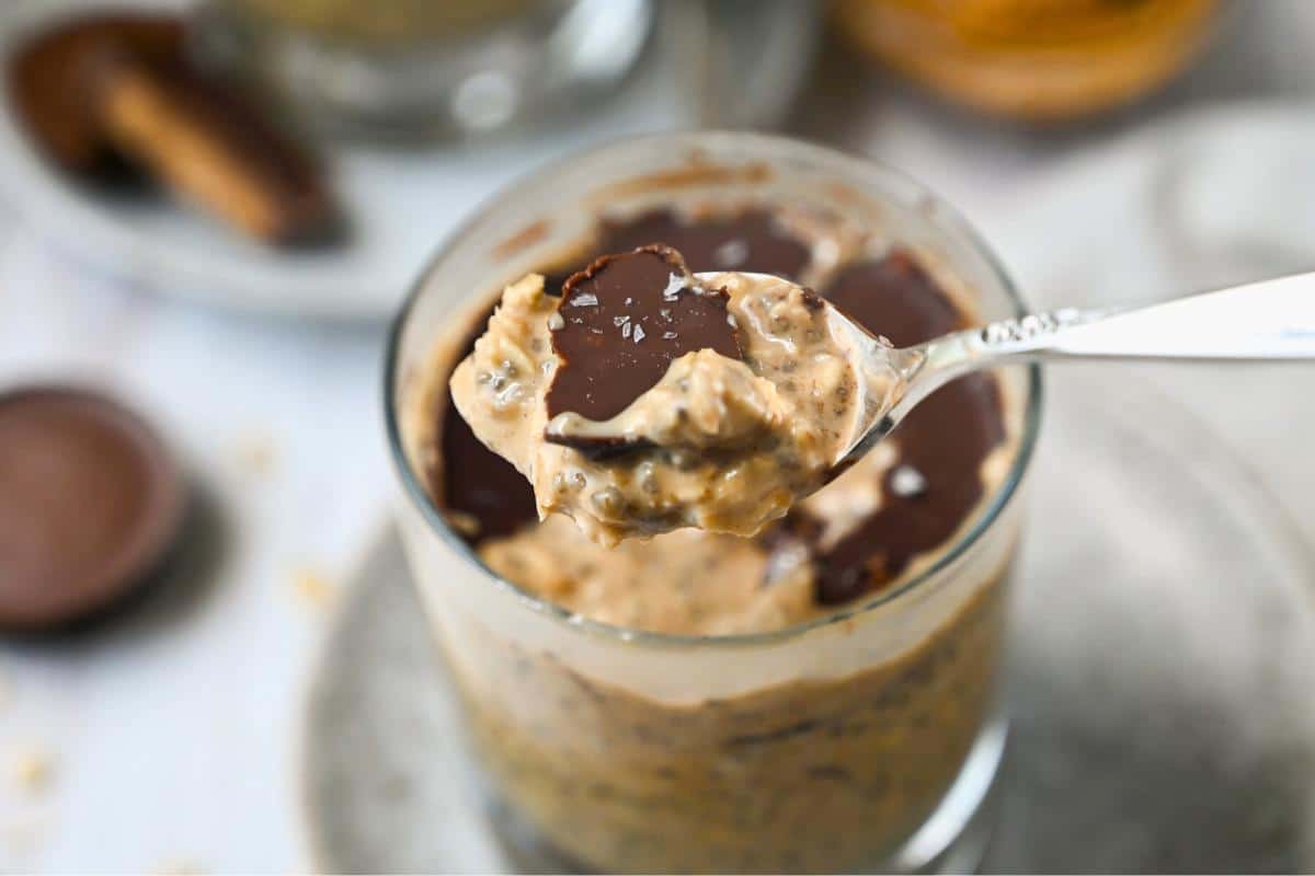 cracked magic shell peanut butter oats with a spoonful